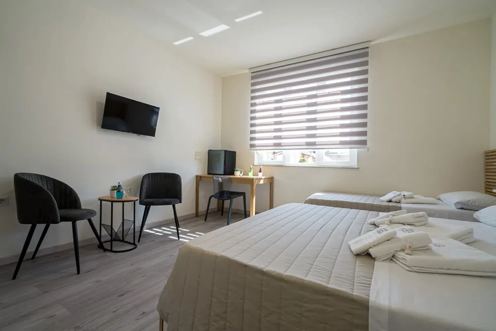 camera-tripla-rooms-breakfast-fabriano